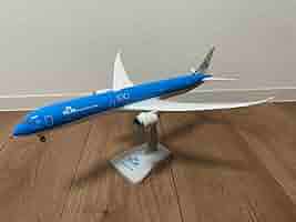 【値引】KLMオランダ航空 Boeing 787-9 プラモデル 1/200 Hogan Wings 787-9 KLMオランダ航空 主翼地上姿勢 (ランディング